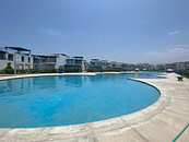 VENTA DE ESPECTACULAR DUPLEX CON AMPLIA TERRAZA PISCINA Y VISTA AL MAR