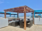 VENTA DE ESPECTACULAR DUPLEX CON AMPLIA TERRAZA PISCINA Y VISTA AL MAR