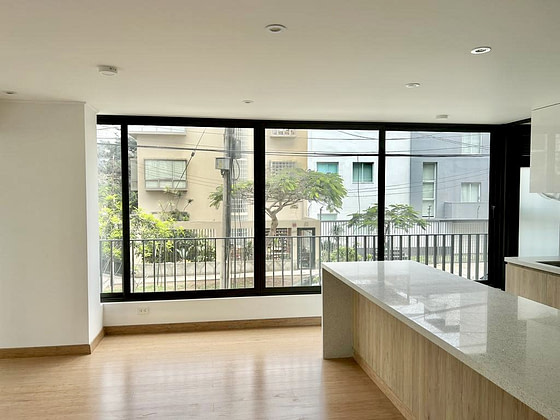 ESTRENO VENTA MODERNO DEPARTAMENTO CON TERRAZA Y VISTA A PARQUE CERCA A DASSO