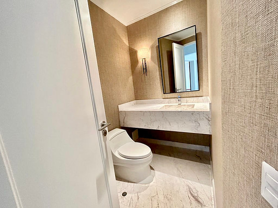 SUPER PRECIO! SE VENDE MODERNO DEPARTAMENTO CON TERRAZA ARQ. MARIO LARA CERCA AL GOLF