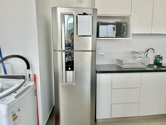 VENTA DE ESPECTACULAR DUPLEX CON AMPLIA TERRAZA PISCINA Y VISTA AL MAR