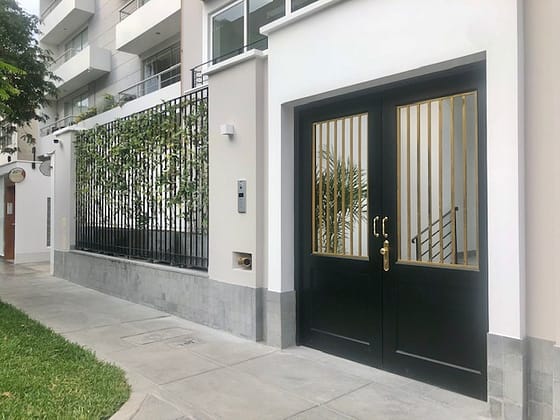 OPORTUNIDAD! ARQ. MARIO LARA ESTRENO ENTREGA INMEDIATA CERCA AL OVALO GUTIERREZ